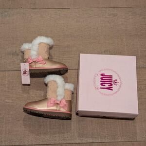 MSRP $60 Juicy couture gold and pink JJK Lil Perri's Toddler Boots Size 9